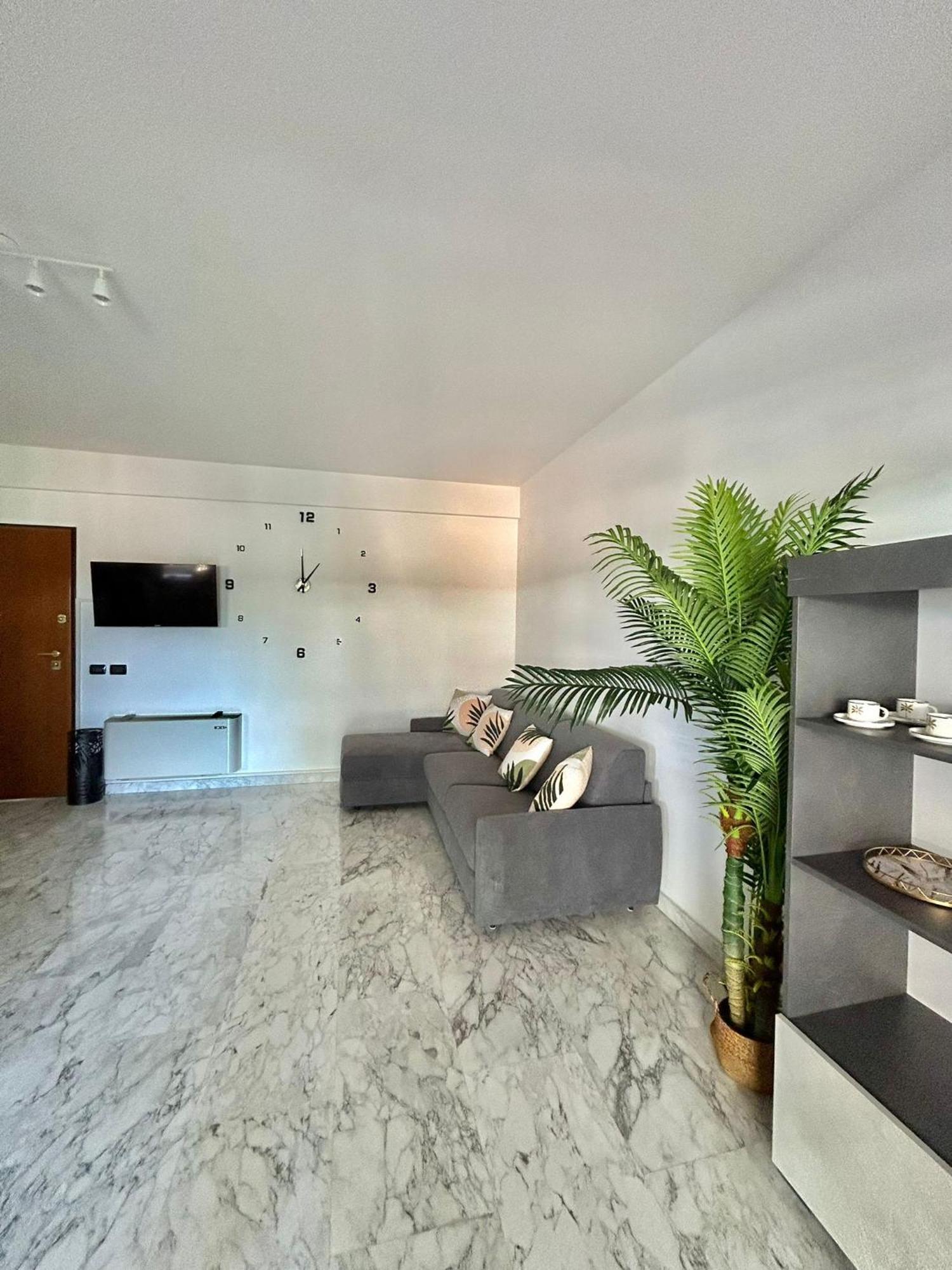 Appartamento Eur Con Piscina Esterna Roma
